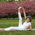 96-Jährige hält den Weltrekord für die älteste Yoga Lehrerin