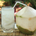 20 unglaubliche Gesundheitsvorteile von Kokoswasser