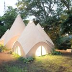 Ruhestand im Tipi-Waldhaus - Japanischer Architekt erfüllt Traum zweier Rentnerinnen